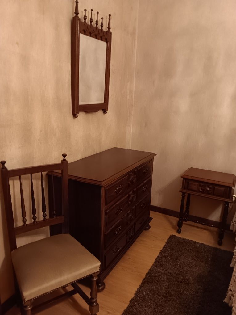 Mobília de quarto  como nova  com pouco uso