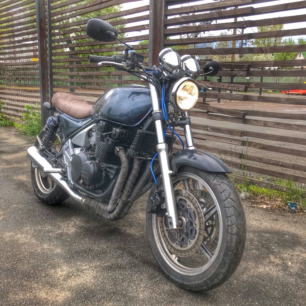 Kawasaki zephyr 550