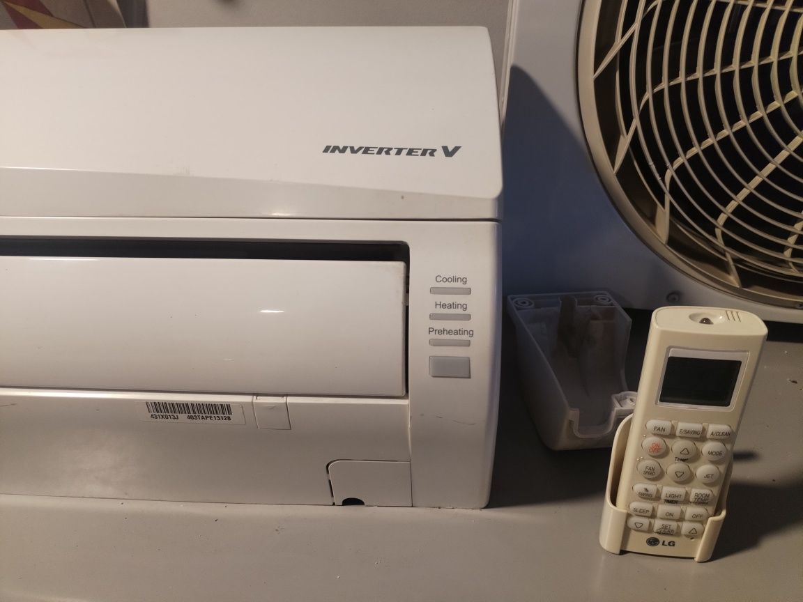 Ar condicionado LG INVERTER V completo com comando 12000 BTU