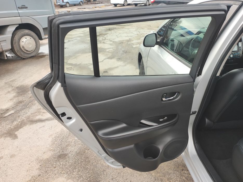 Nissan Leaf Ніссан Ліф