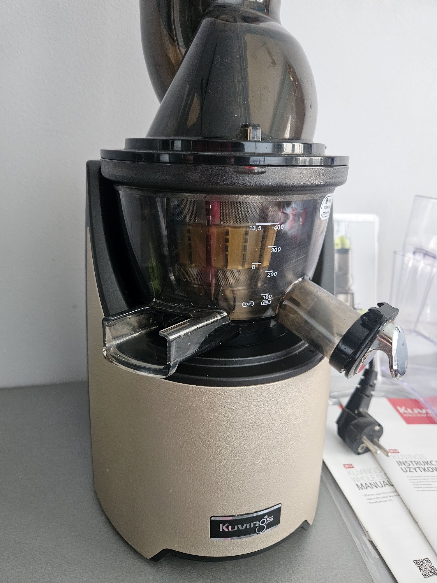 Wyciskarka wolnoobrotowa Kuvings EVO820 Plus