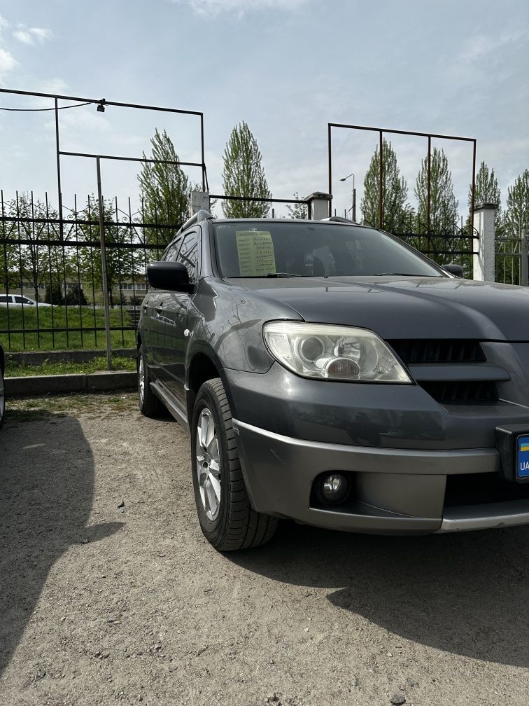 Mitsubishi outlander 2.0 2006