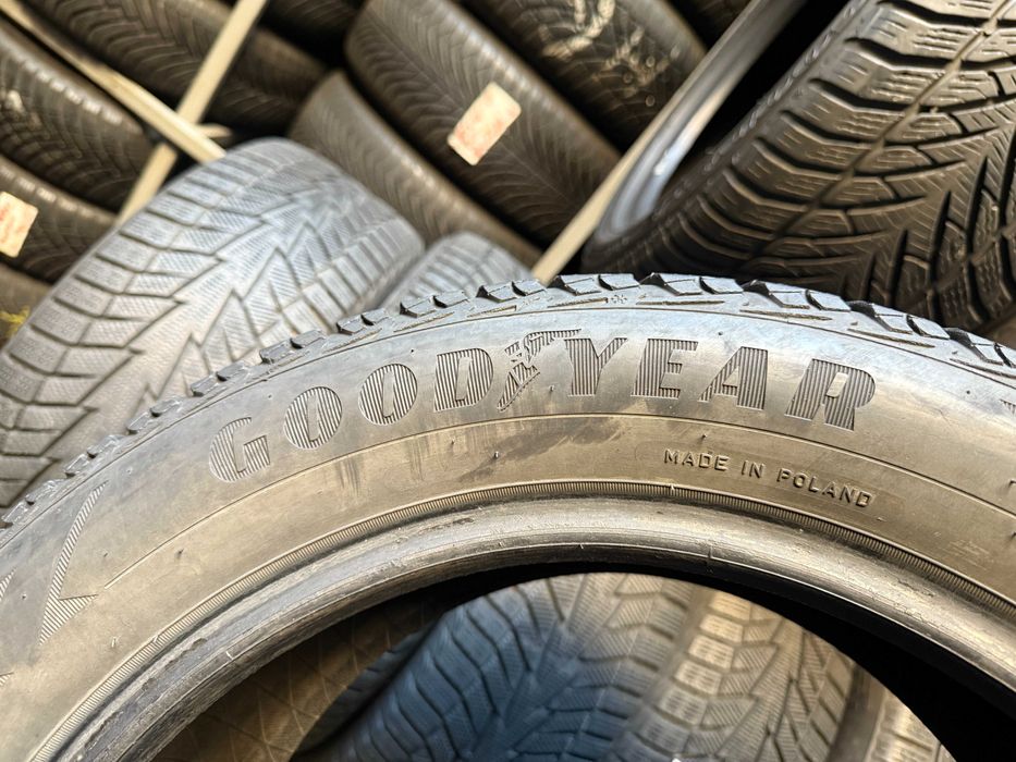 215-55 R17 98T Goodyear UltraGrip Ice 2 4шт