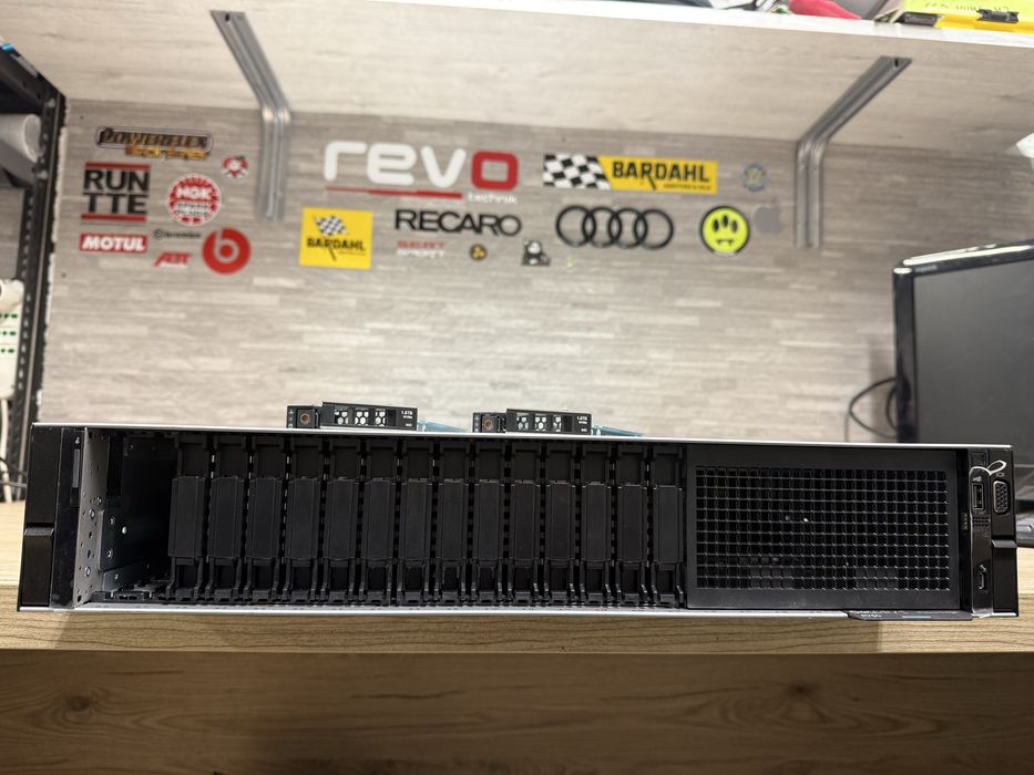 Сервер Dell PowerEdge R750 2x Xeon Gold 6338/256gb DDR4 3200/Nvme SAS