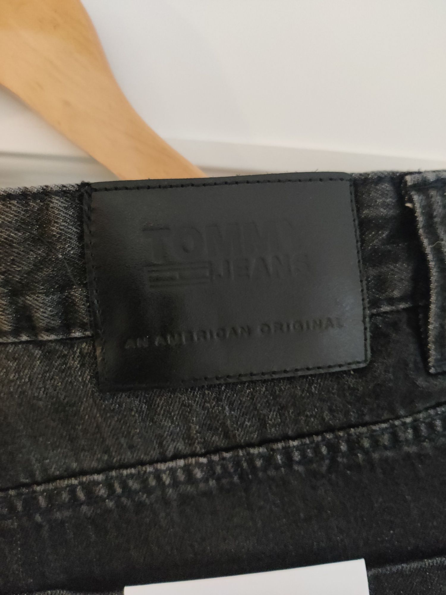 Tommy Hilfiger Jeans Ronnie 33 x 32 Tapered