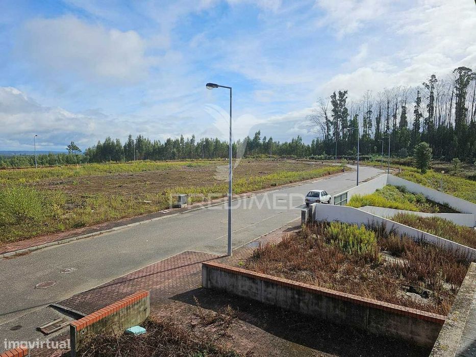 Loteamento com 38 lotes para moradias