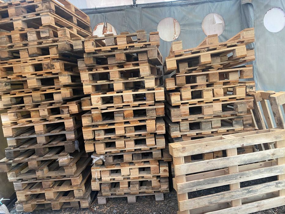 Palety drewniane 80x120cm suche na meble ogrodowe itp.