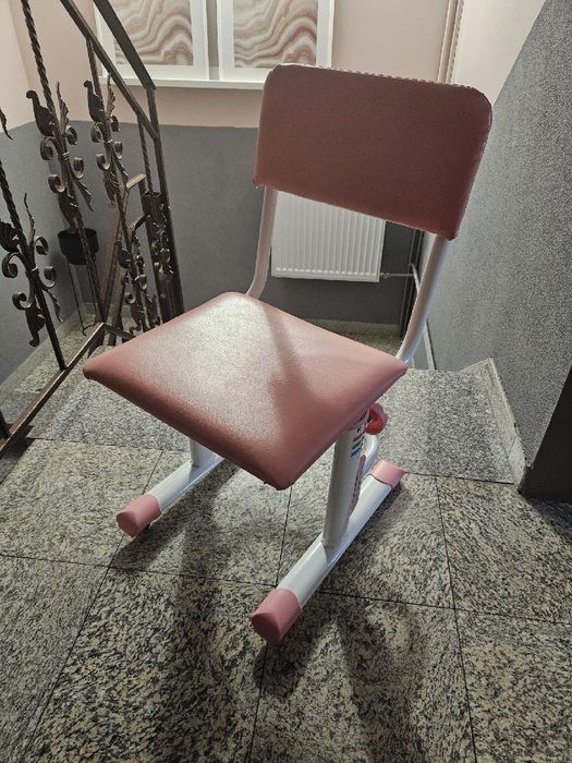 Krzesło do biurka dla dziewczynki