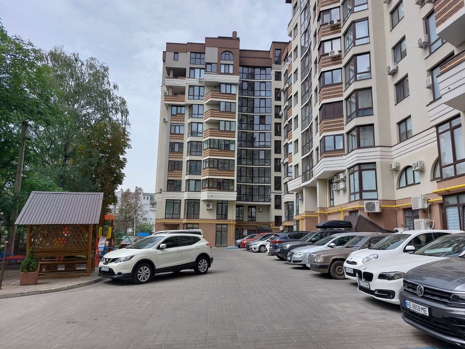 Подобова оренда VIP-КЛАСУ вул.Г.Євромайдану 9