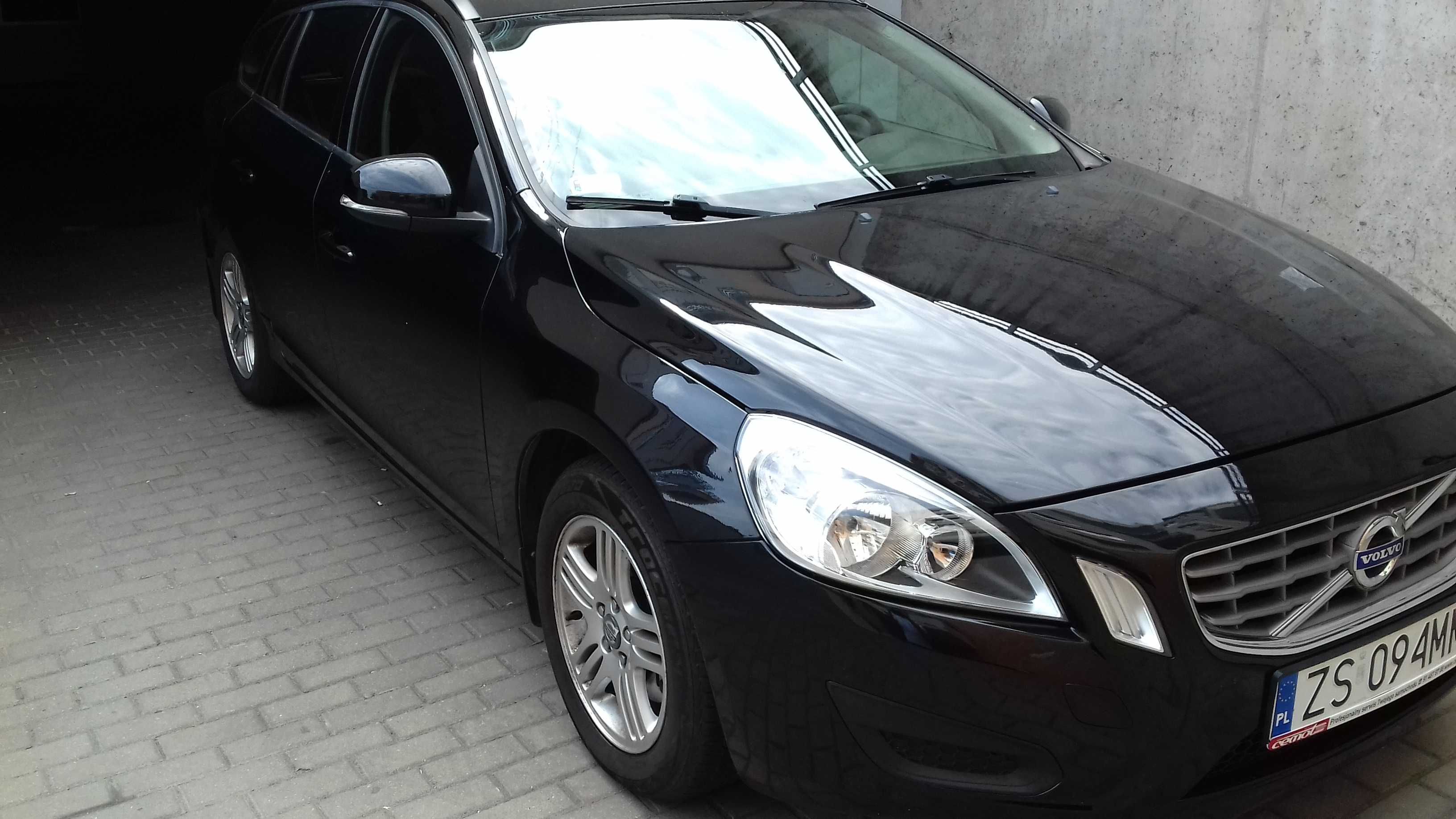 Volvo V60 1,6 D2 diesel 2012 r.Hak i bagażnik wpisany w dow.rejestr.