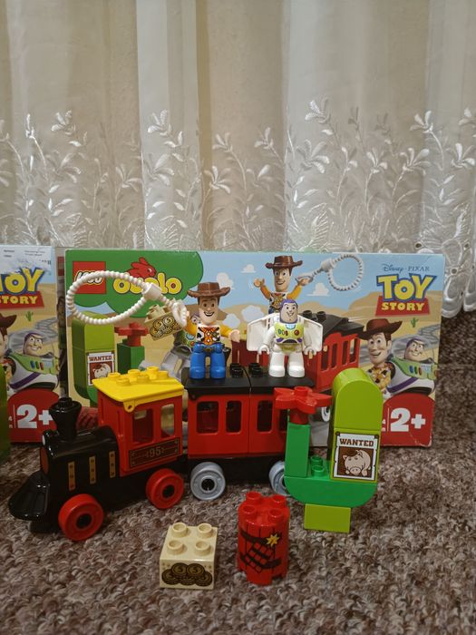 Lego Duplo поїзд 10894,  пожежна, буксирувальник.