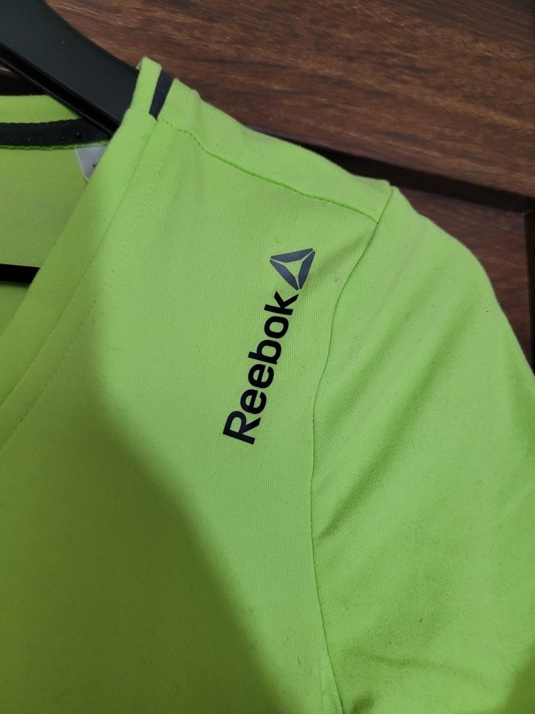 Damska koszulka sportowa reebok rozmiar XS