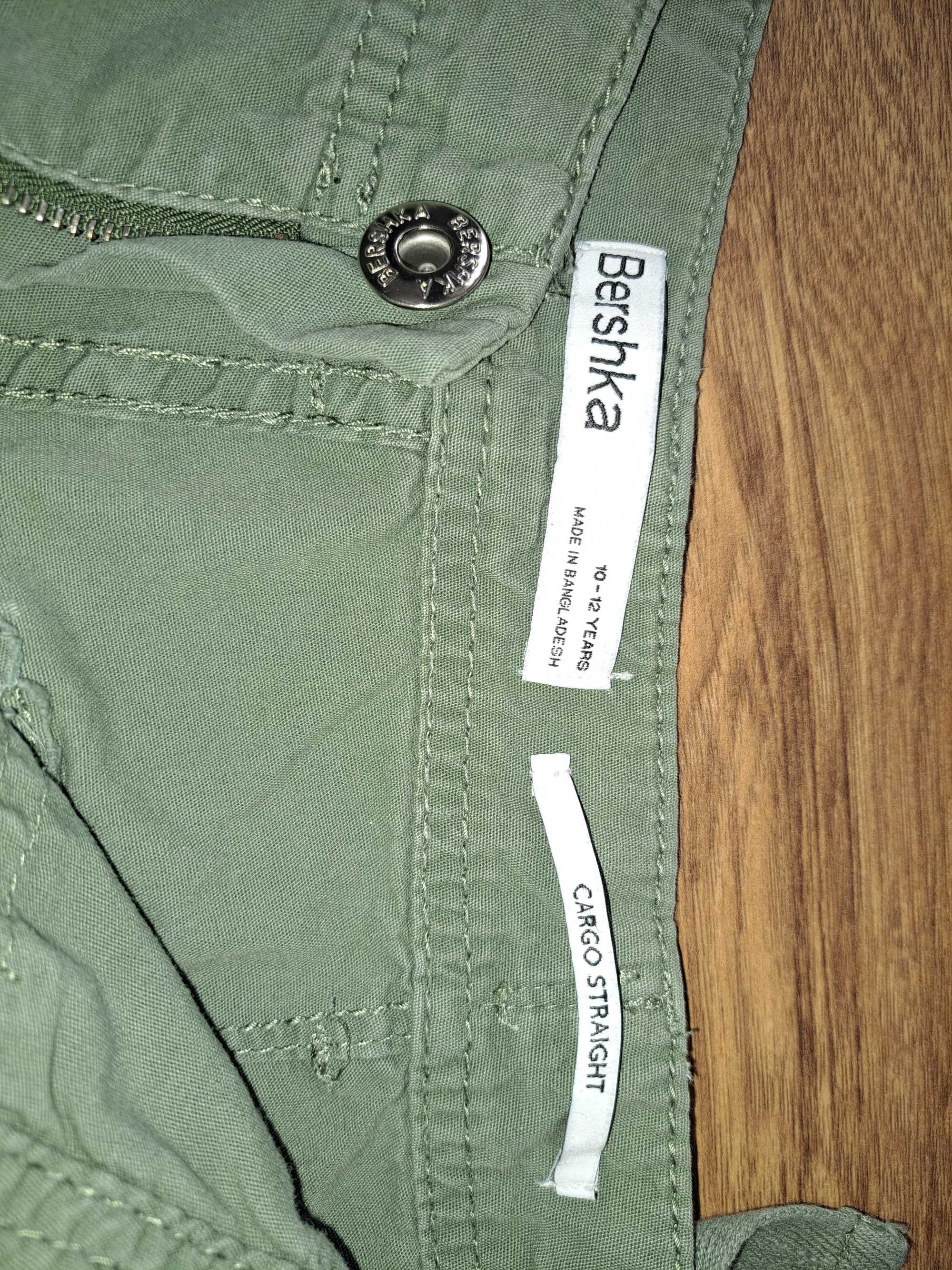 Spodnie Bershka Cargo straight 152