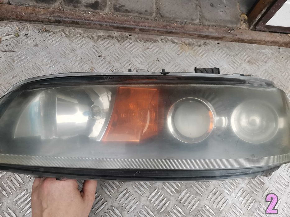 Fiat Punto 2 II Lampa lewy przód na wkład