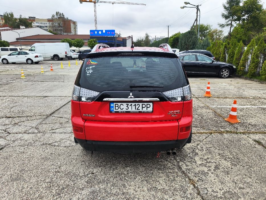 Mitsubishi outlander XL