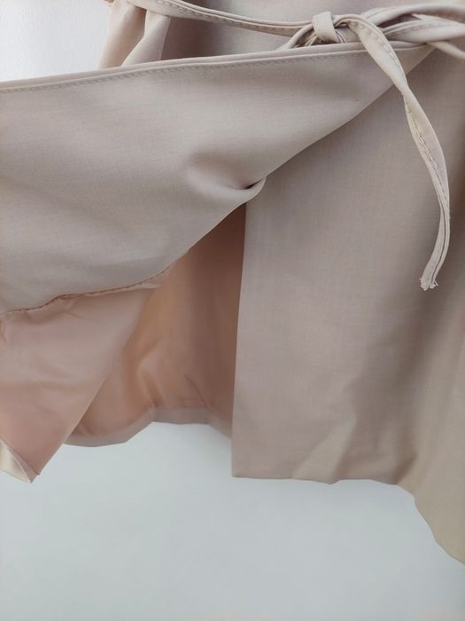 Komplet beżowy,  kamizelka i spodnie