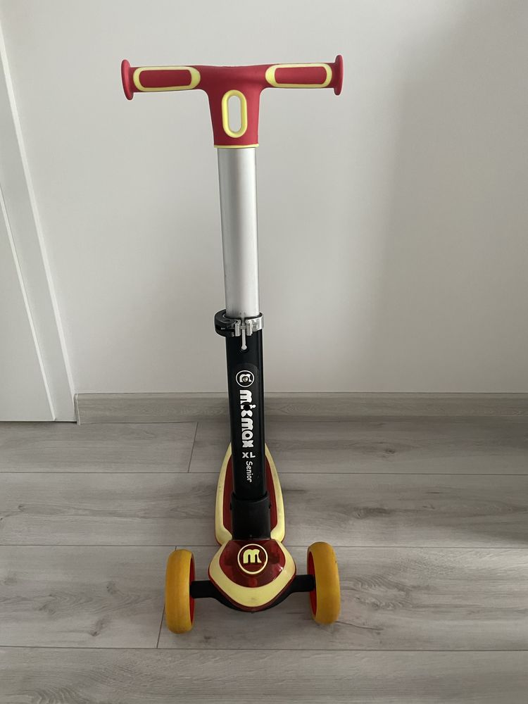 Hulajnoga trójkołowa  koła LED