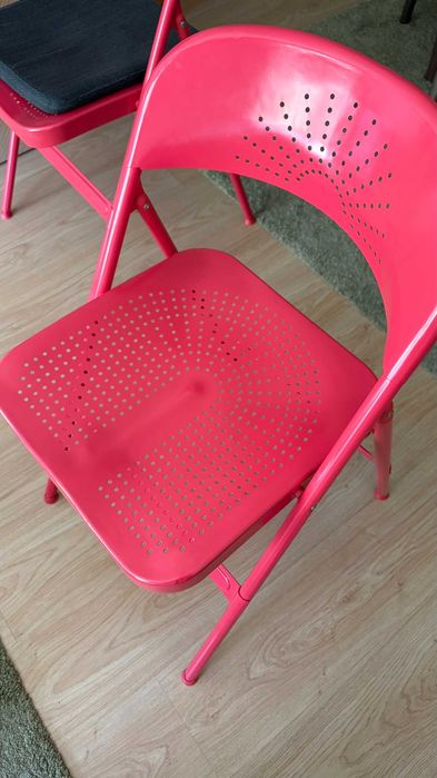 Cadeira metálica Ikea