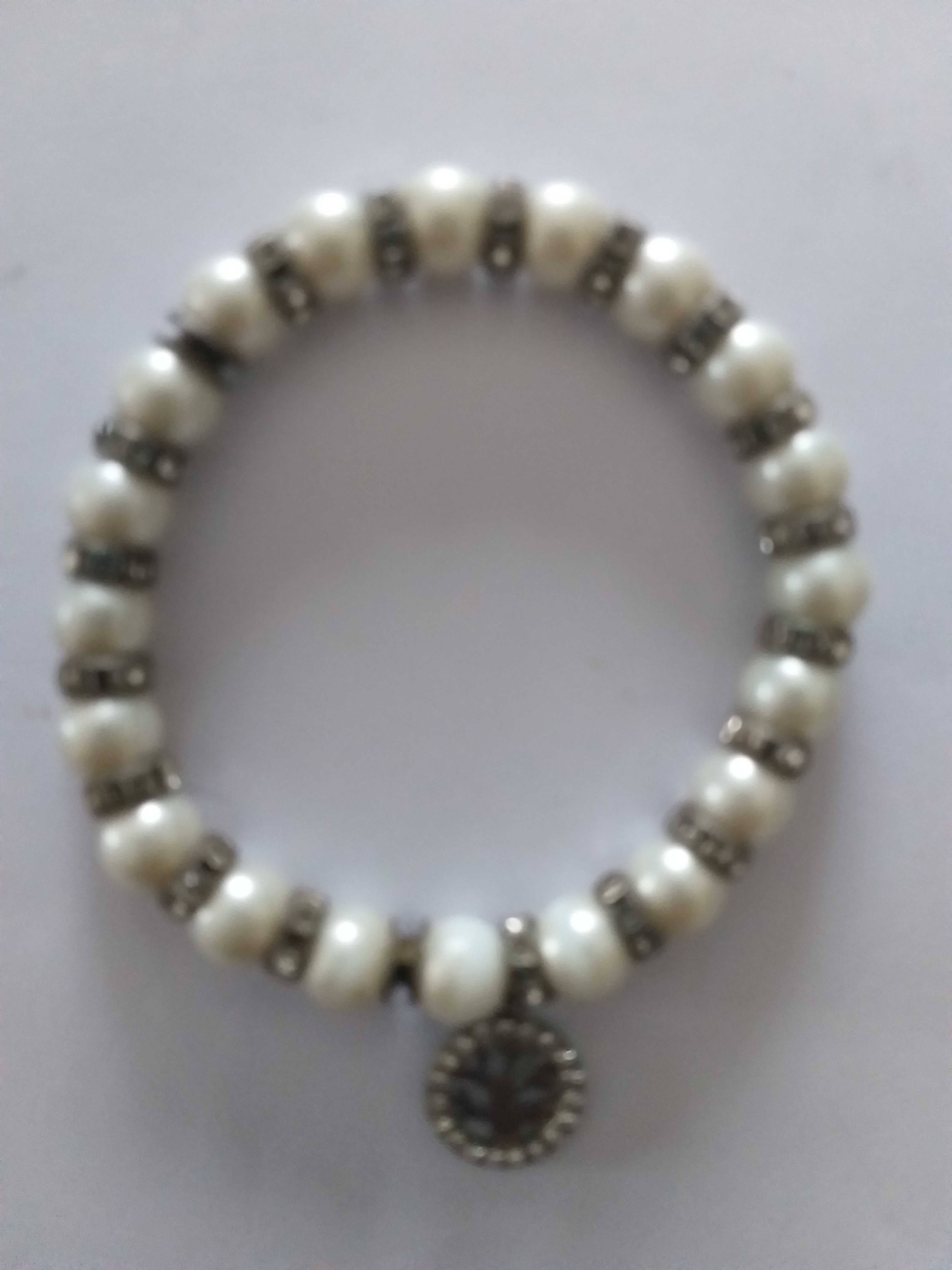 Pulseira elástica com pérolas e pendente - Árvore da Vida