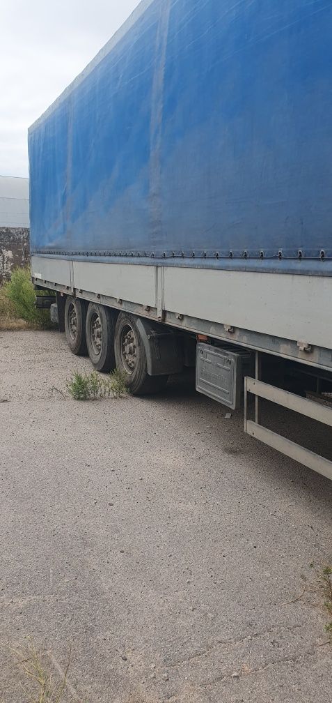 Полуприцем Schwartzmuller тягач даф
