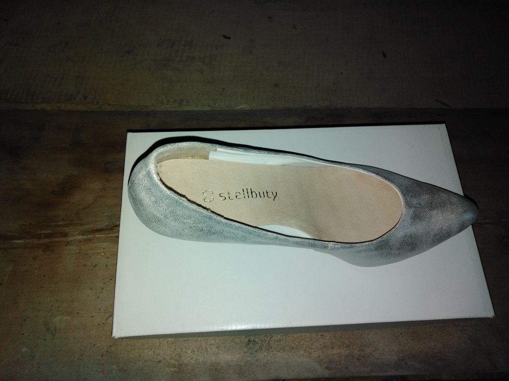 Buty na obcasie srebrne