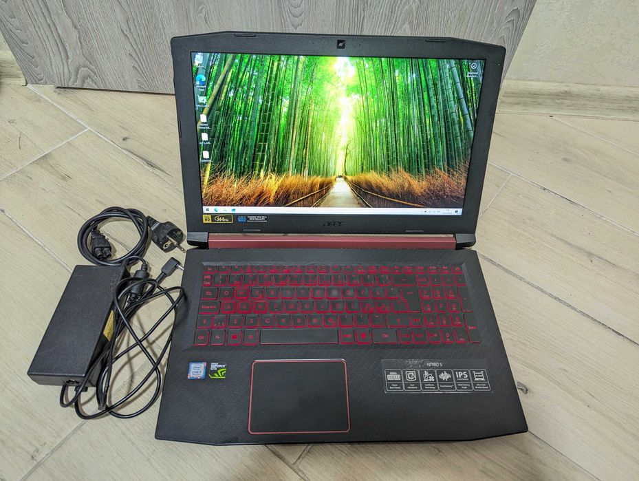 Acer Nitro 5 IPS i5-8300H GTX 1050 4Gb 16Gb ram 256 Gb ssd 1Tb hdd