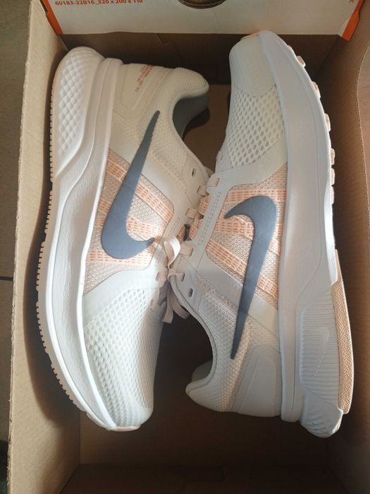 Buty Nike Run Swift 2 roz 39