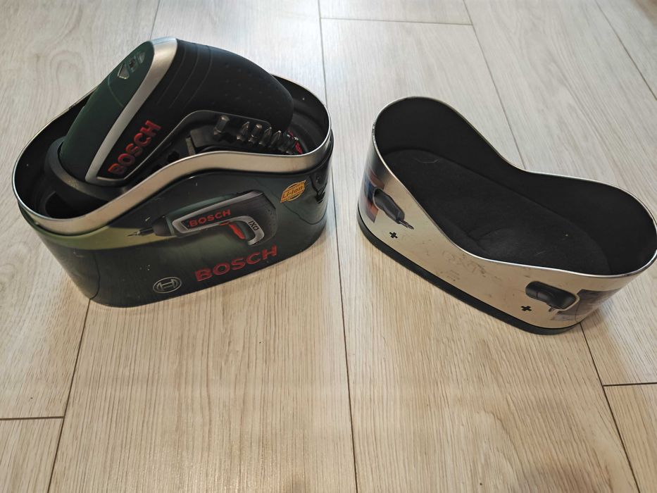 Wkrętarka Bosch IXO - uszkodzona, komplet