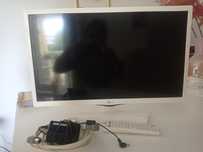 TV   Led  com fundo branco