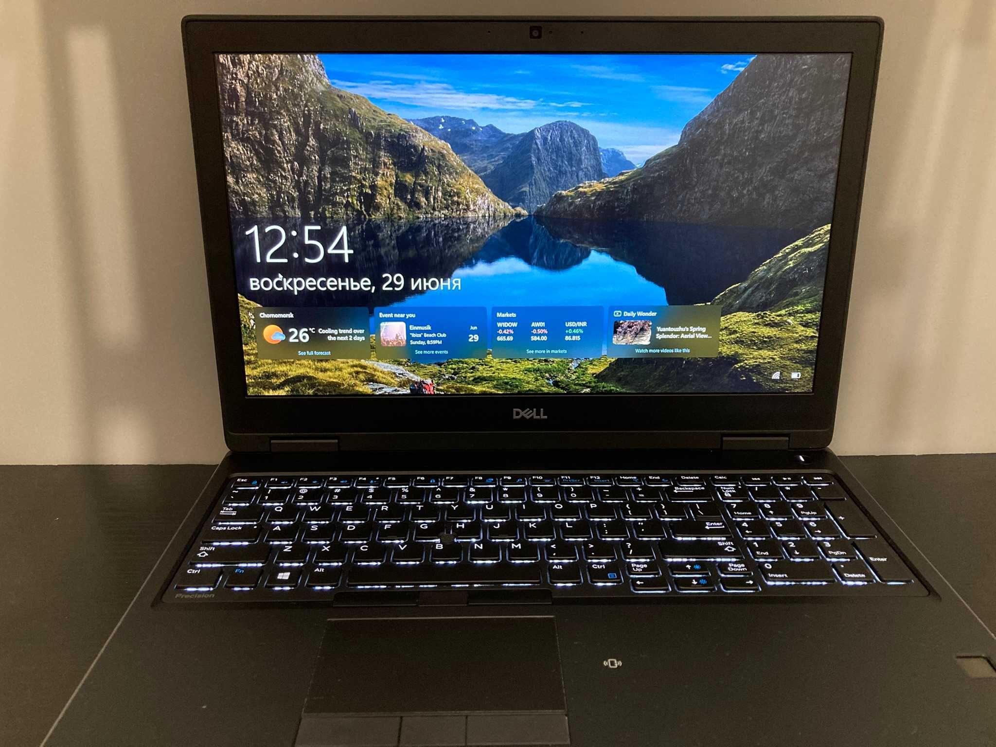 Ноутбук Dell Precision 7530 i7-8750H Tag: DBM5KR2