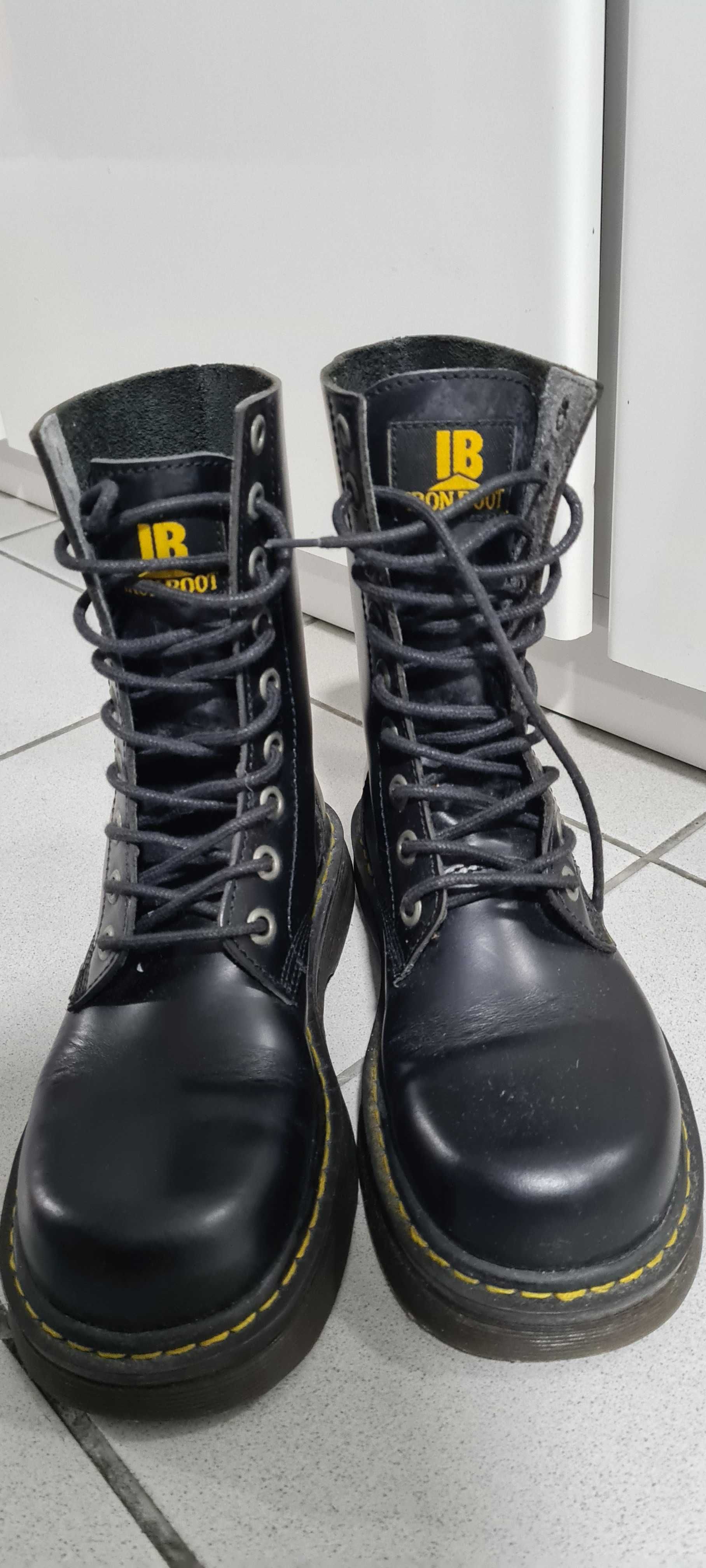 Bota em pele "IronBoot"