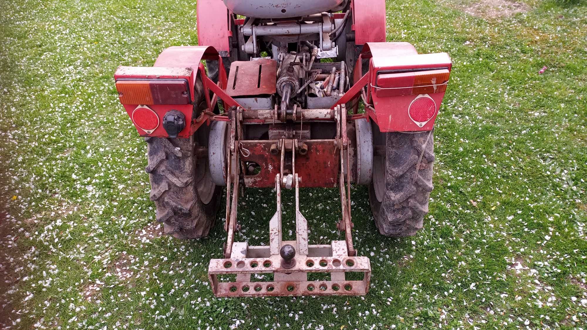 Traktorek sadowniczy Tz4K-14 4x4