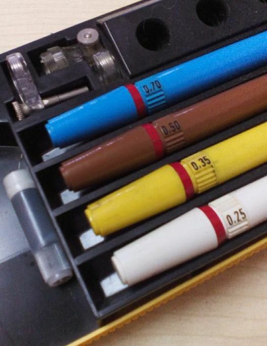 Canetas Tinta da China Rotring Primus..