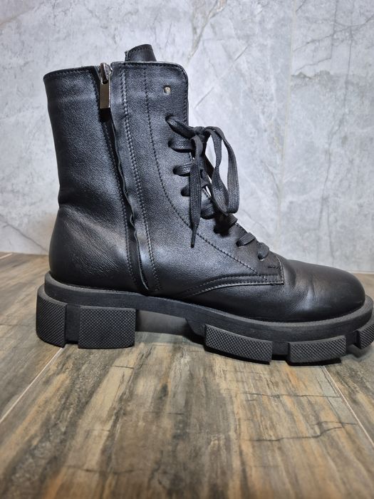 Шкіряні черевики 39 жіночі