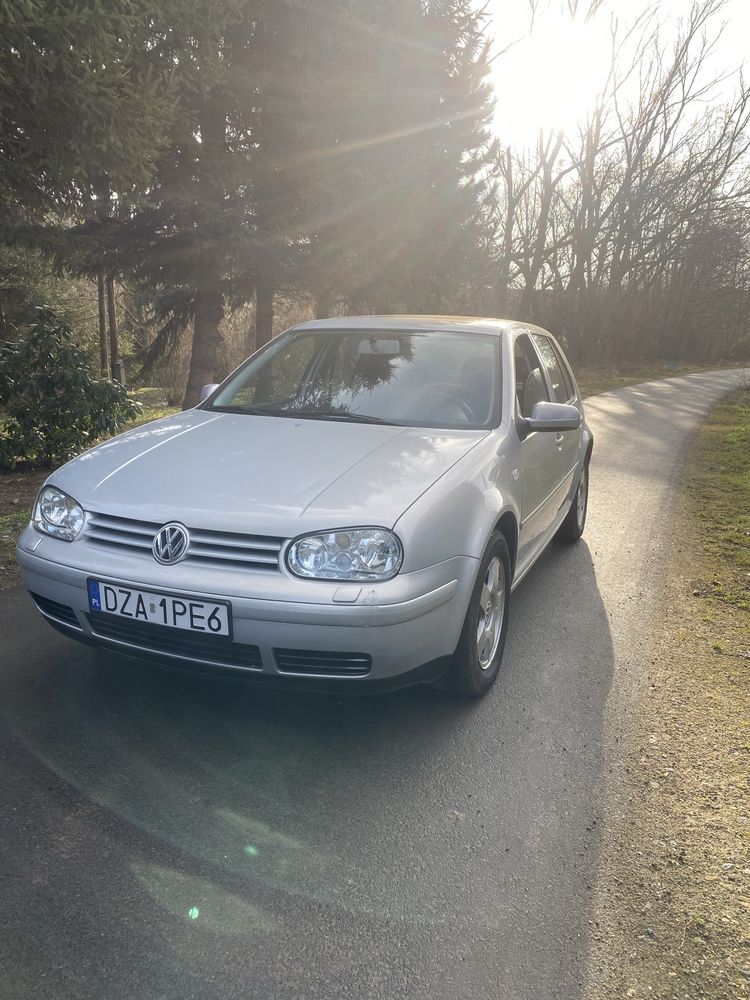 VW golf 4 2.3 v5  automat