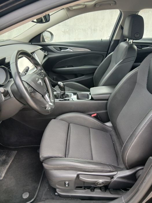 Opel insignia 1.6 136CV