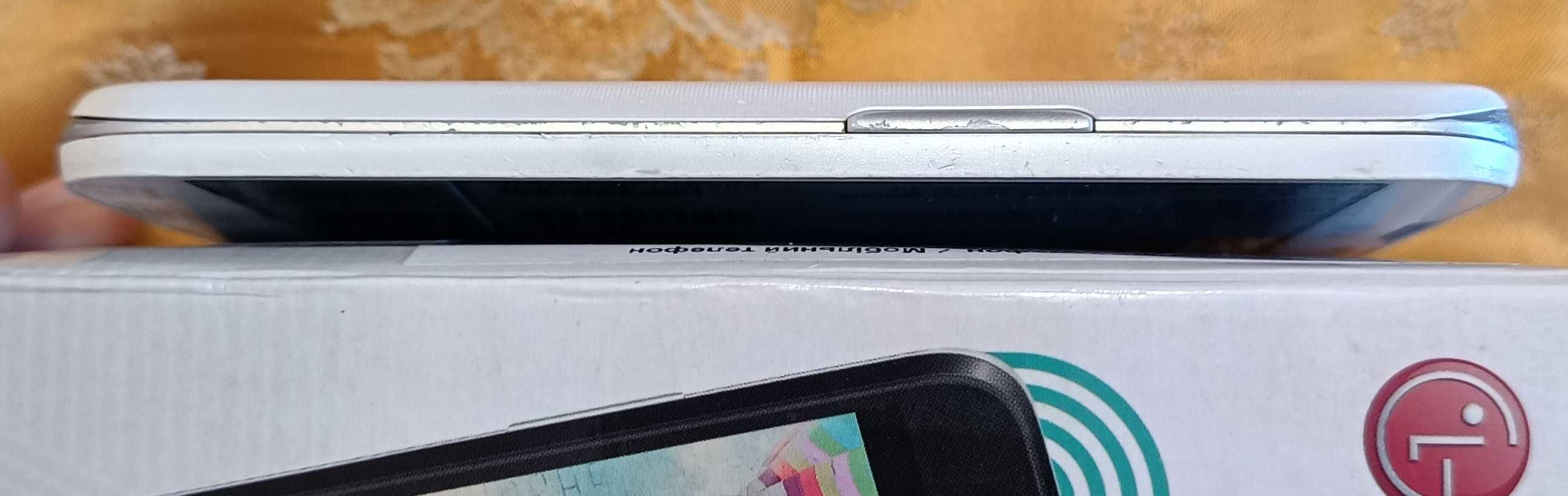 Мобільний телефон LG L70 Dual на 2 SIM карти в ідеальному стані