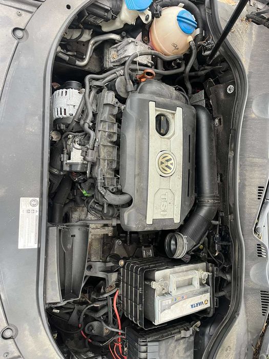 Volkswagen Passat B6 1.8 TSI Kod lakieru LC9X, 2009 rok części