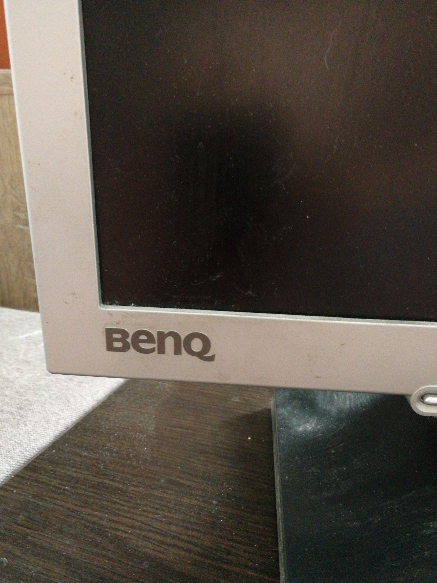 Монитор 19" BENQ