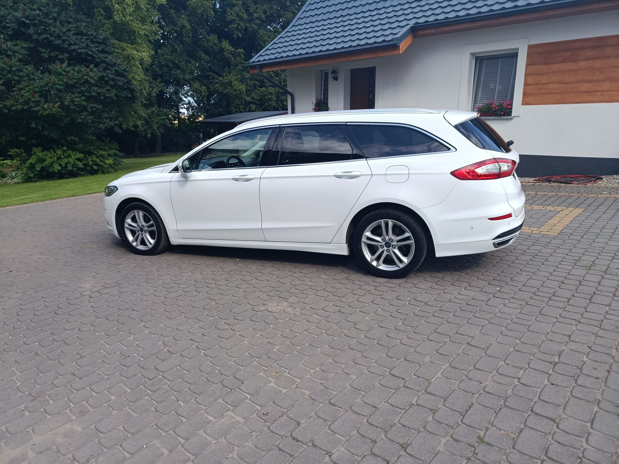 Ford mondeo-MK5-ST-2017r-2.0 180KM-Automat-Webasto-El.hak-Stan