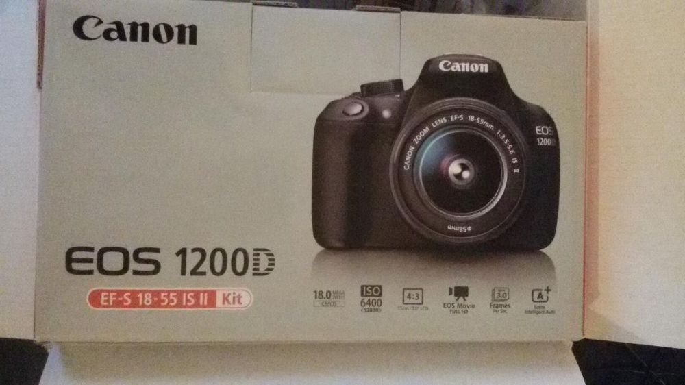 Canon EOS 1200D + 18-55 IS + Kit