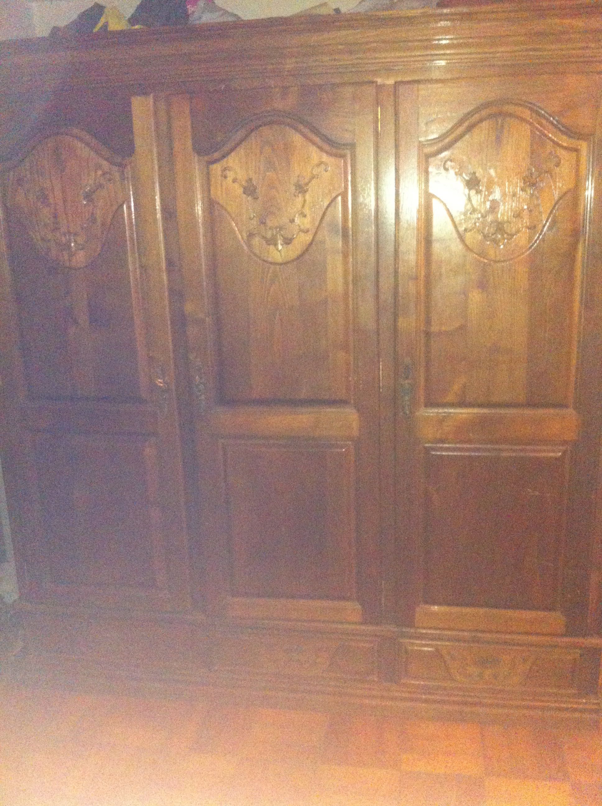 Conjunto de móveis para quarto de casal madeira castanha