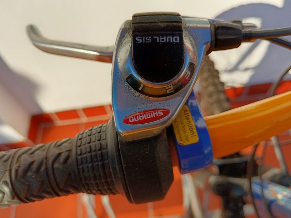 2 bicicletas crianca/jovem