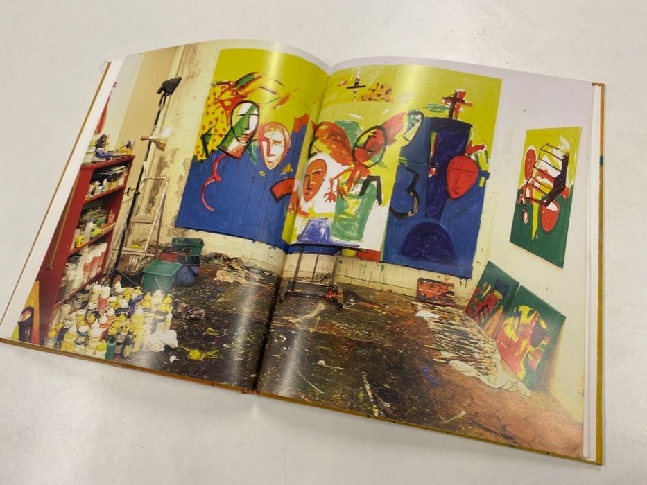 Livro de Arte de capa dura do artista Sobral Centeno