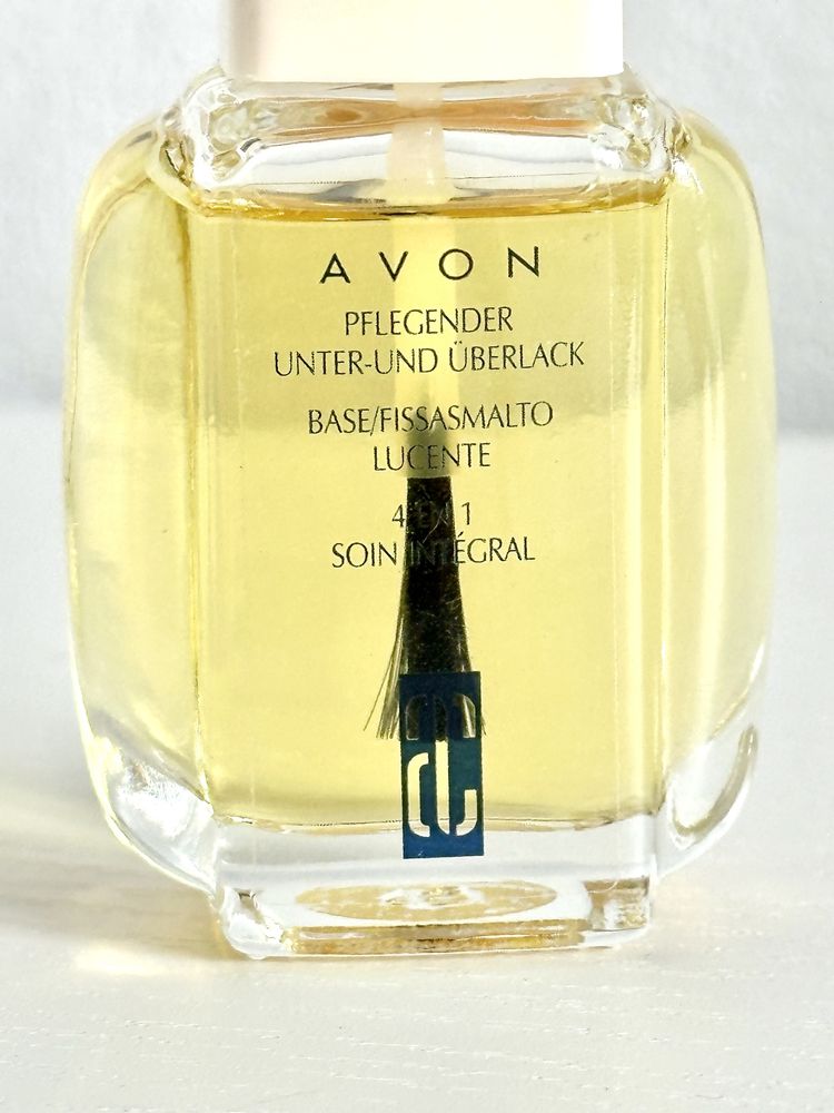 Odżywcza baza i top coat do paznokci Avon