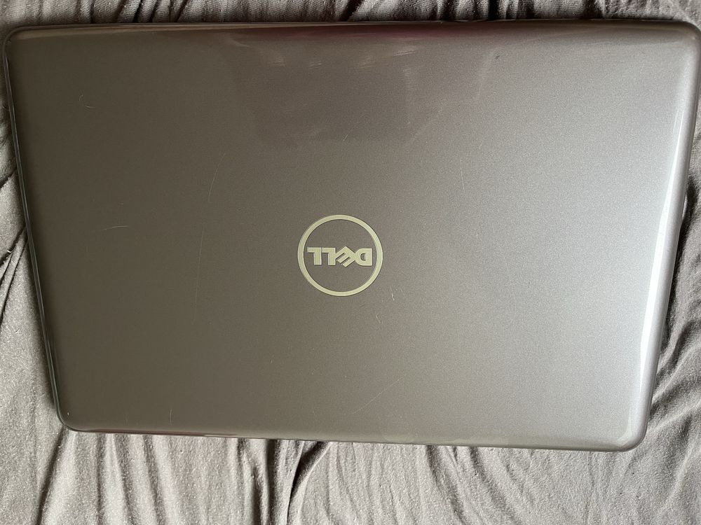 Laptop komputer Dell Inspiron 5567 intel corei3 plus ladowarka