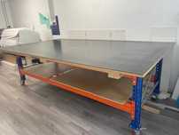 Mesa de Trabalho Tampo ContraPlacado + PE c/Prat MDF 970x3100x1805(mm)