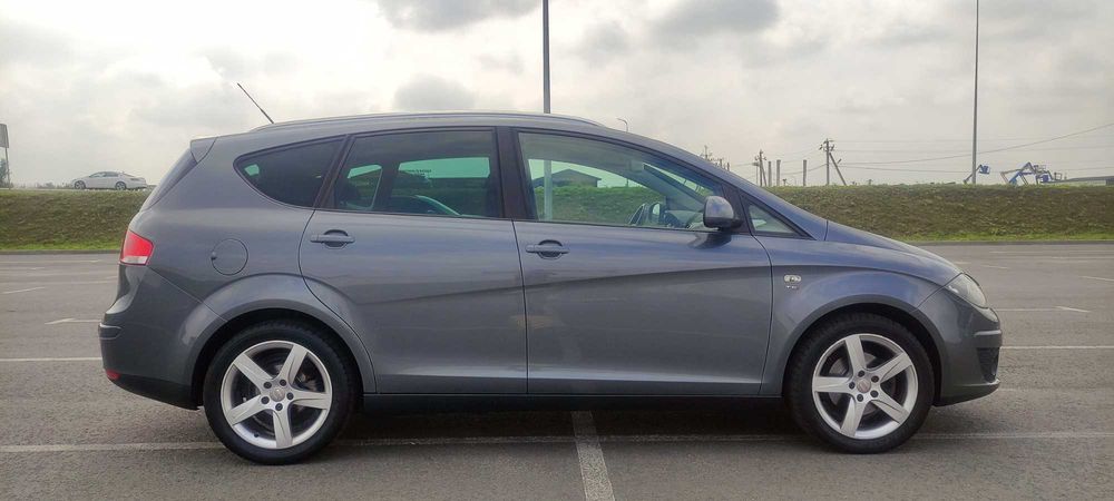 Авто Seat Altea XL 2012