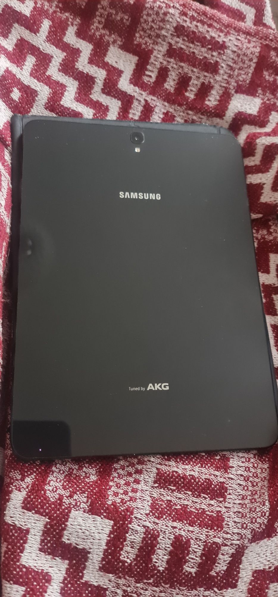 Продам планшет Samsung tab s3 LTE.