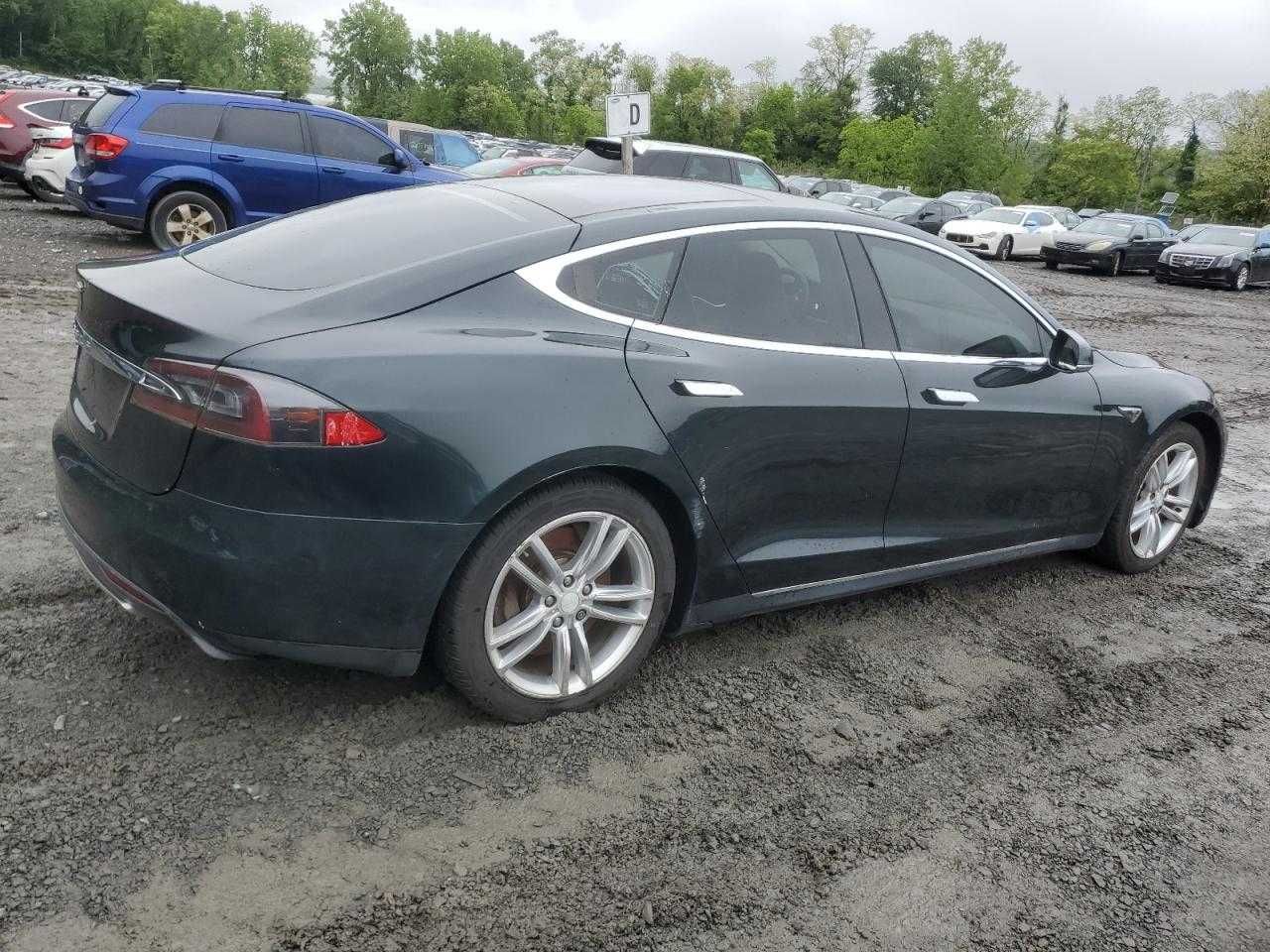 Tesla Model S 2013